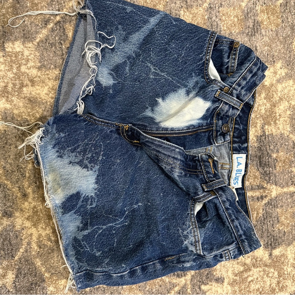 Bleached shorts
